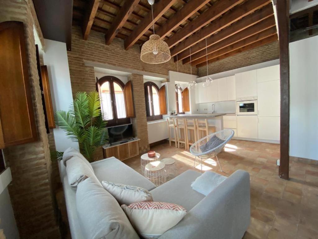 Hostfy Centro Puerta Osario Apartment Sevilla Exterior foto
